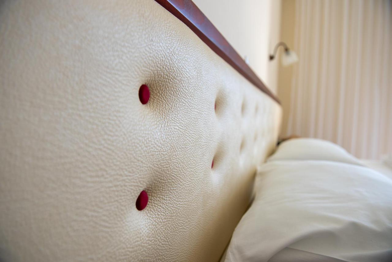Dionisos Hotel Mytikas  Eksteriør billede