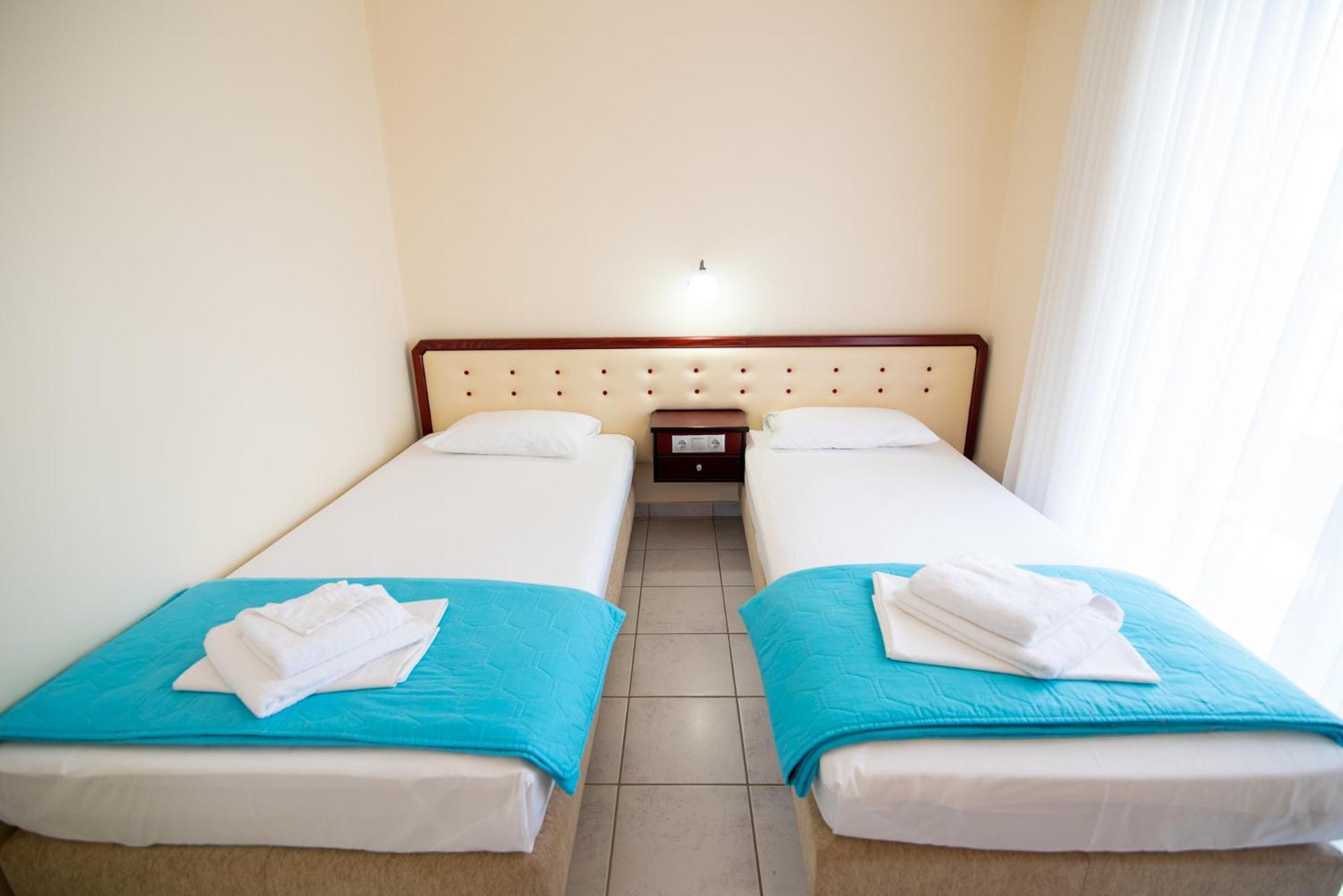 Dionisos Hotel Mytikas  Eksteriør billede